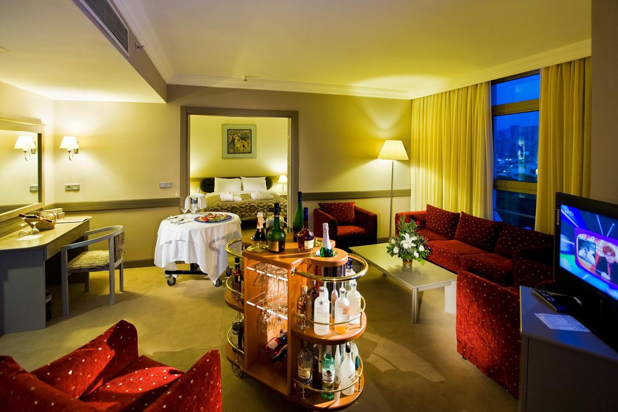 Fantasia Deluxe Hotel Kusadası Kültér fotó