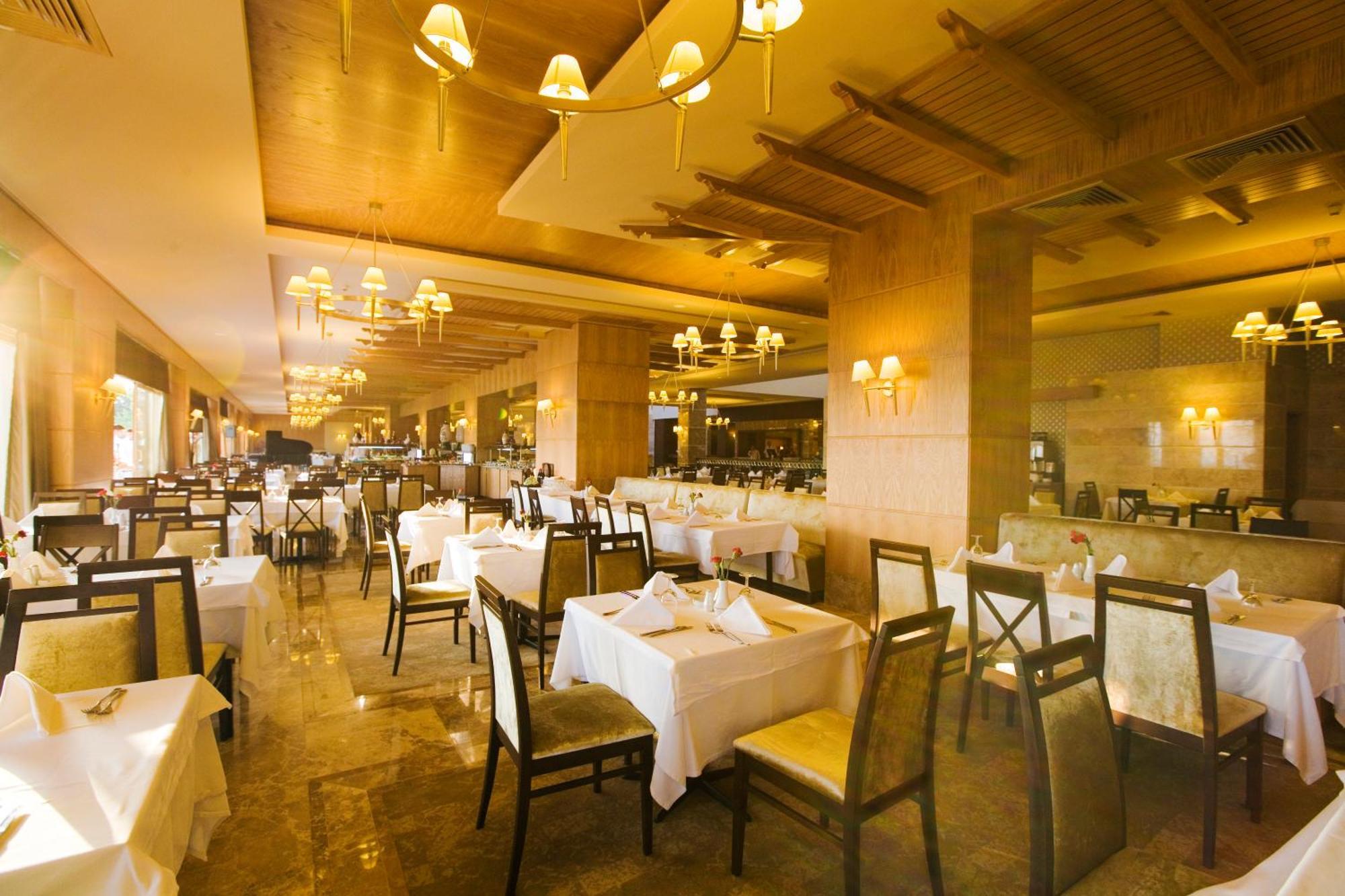 Fantasia Deluxe Hotel Kusadası Kültér fotó